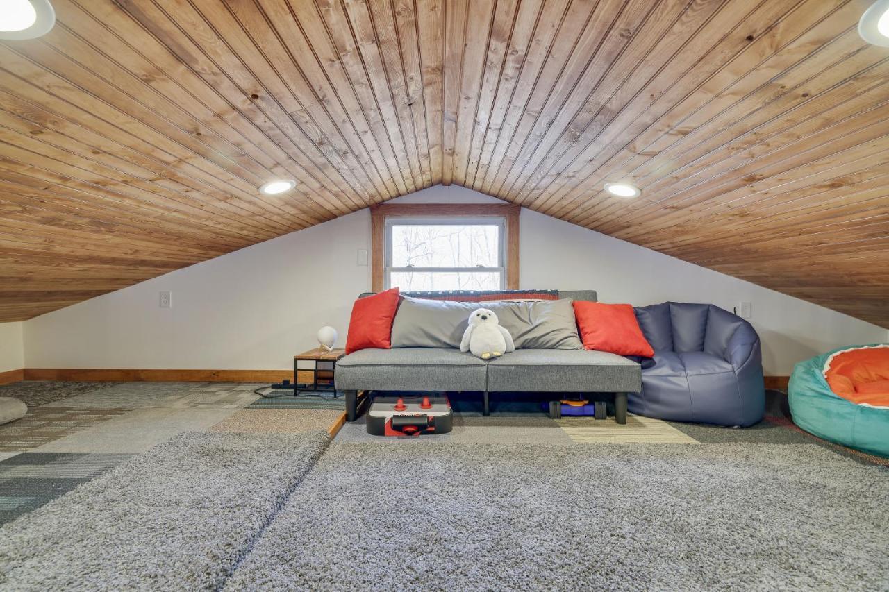 Premier Cozy Cabin - Free Amenities & Comm Indoor Pools ブッシュキル エクステリア 写真